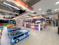 West Coast Plaza (D5), Retail #605336951